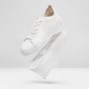 Vivaia Evermore Women's Whisper White Pink Sneakers Shoes NWB NWT Size 7/EU 37